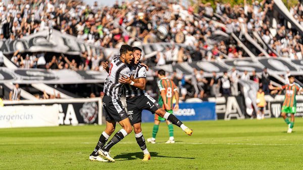 Top 10 des exercices à faire avec un trampoline fitness